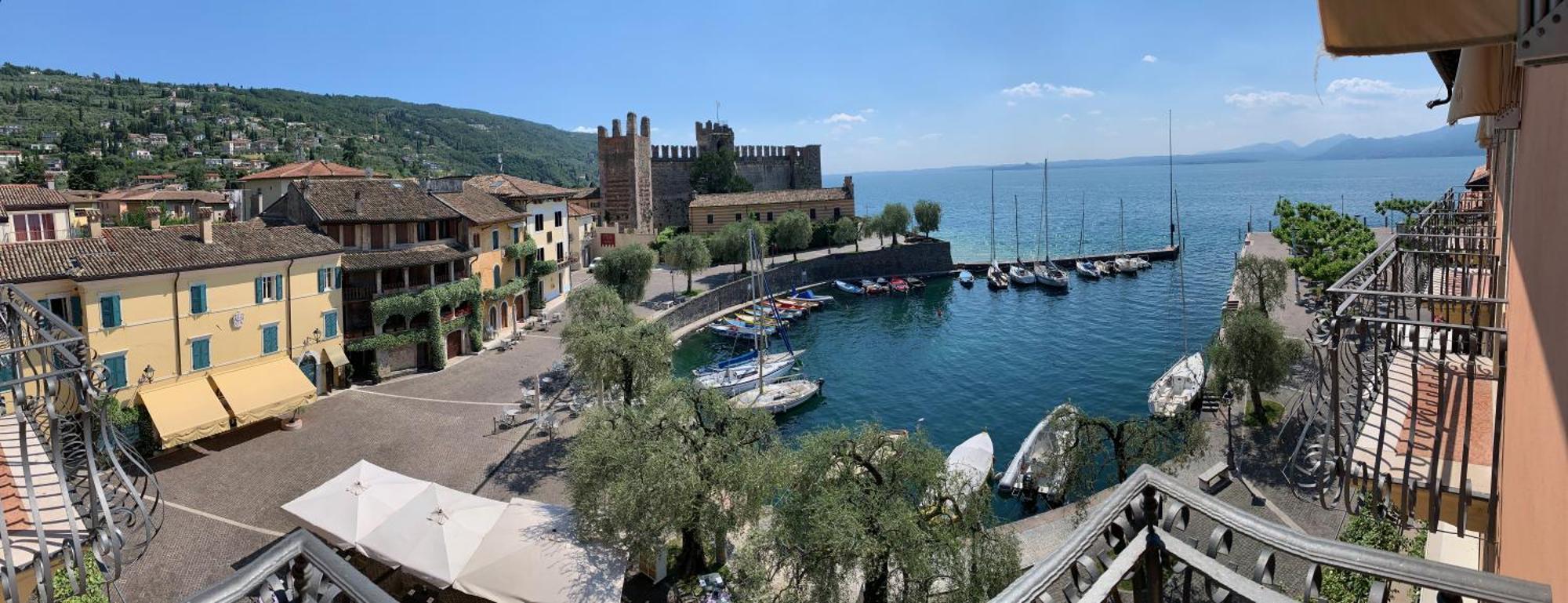 Albergo Gardesana Torri Del Benaco Kültér fotó